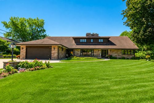 13335 Marquette Ave, Elm Grove, WI, 53122-1725 | Card Image