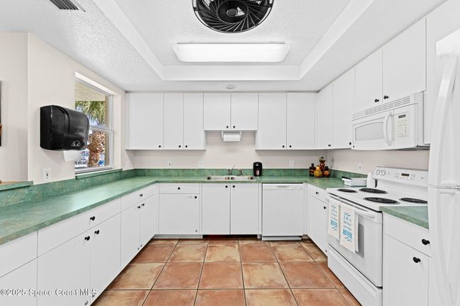 503 - 100 Riverside Dr, Condo with 2 bedrooms, 2 bathrooms and null parking in Cocoa FL | Image 48