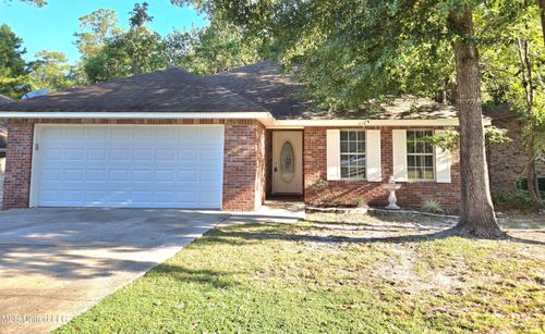 84144 Lola Dr, Diamondhead, MS, 39525-4083 | Card Image