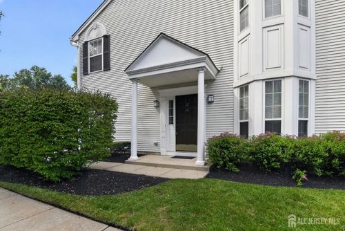 12 Berkshire Ct, Manalapan, NJ, 07726-9342 | Card Image