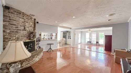 9206 Hendon Ln, Houston, TX, 77036-6020 | Card Image