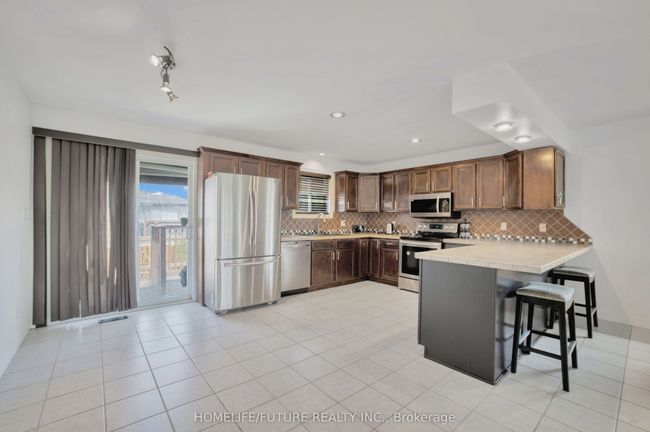 4738 Shadetree Crt, House other with 5 bedrooms, 3 bathrooms and 4 parking in Windsor ON | Image 11