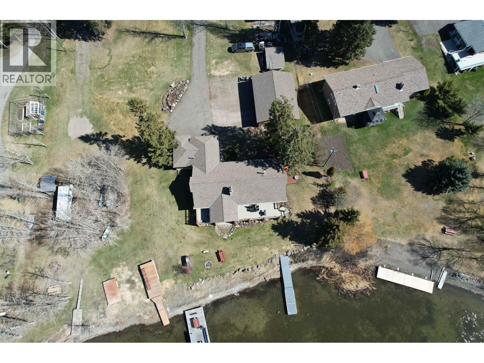 Residential in 100 Mile House 4