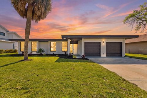 3917 E Eden Roc Cir, TAMPA, FL, 33634-7417 | Card Image