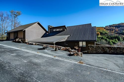 820 Hemlock Dr, Newland, NC, 28657-8805 | Card Image