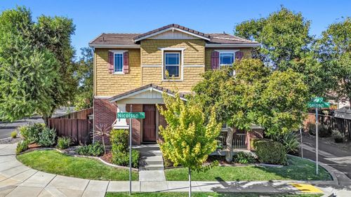 2717 Nicolson Cir, Woodland, CA, 95776-5338 | Card Image