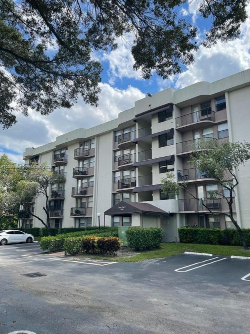 307-a-2771 Riverside Dr, Coral Springs, FL, 33065-1004 | Card Image