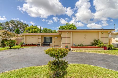 6530 Nw 29th St, Sunrise, FL, 33313-1112 | Card Image
