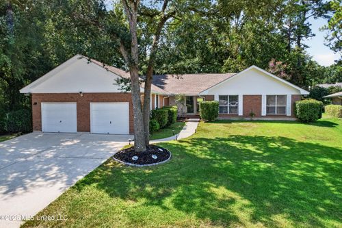 8820 Kailua Pl, Diamondhead, MS, 39525-3656 | Card Image