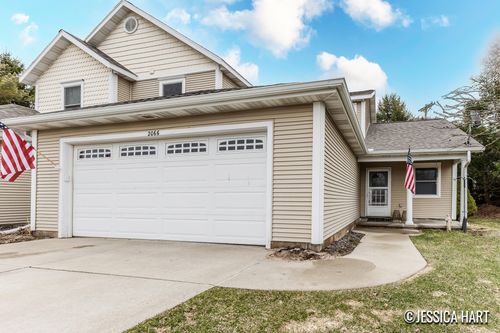 2066 Conservation Trl, Lowell, MI, 49331-1576 | Card Image