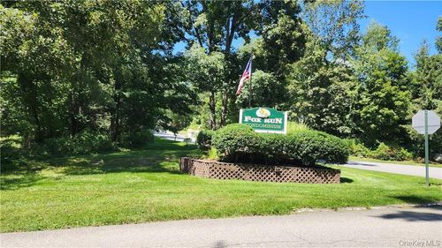 411 Fox Run Ln, Carmel, NY, 10512-2353 | Card Image