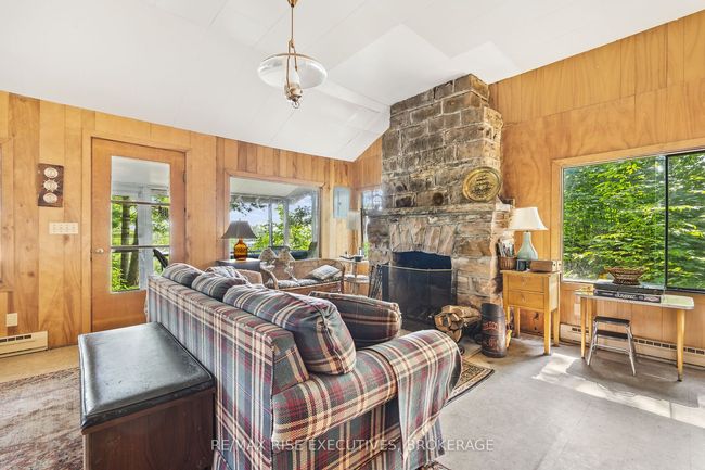 1326 Ridge Lane, House other with 2 bedrooms, 1 bathrooms and 2 parking in Seeleys Bay ON | Image 4