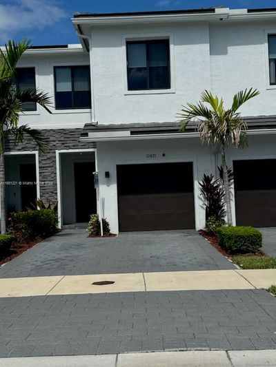 0 - 10871 Sw 232nd Ter, Townhouse with 3 bedrooms, 2 bathrooms and null parking in Homestead FL | Image 2