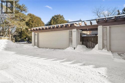 259 Old Post Road, Waterloo, ON, N2L5B8 | Card Image