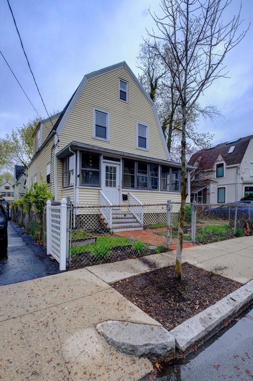 27 Seattle St, Boston, MA, 02134-1216 | Card Image