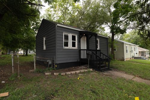 928 W Front St, Bloomington, IL, 61701-4941 | Card Image