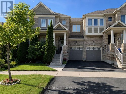 39 Pexton Ave, Richmond Hill, ON, L4E4Y4 | Card Image