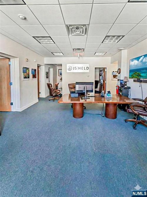 6 Drummond Pl, Red Bank, NJ, 07701-1636 | Card Image