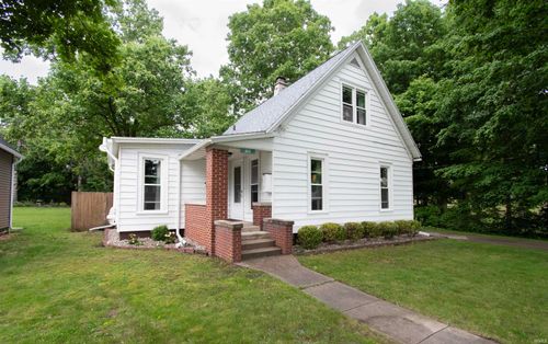 523 Ogle St, Kendallville, IN, 46755-2242 | Card Image