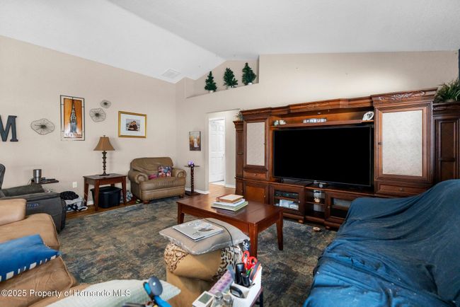 10457 Cranston St, House other with 5 bedrooms, 2 bathrooms and null parking in Spring Hill FL | Image 14