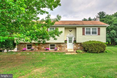 1896 Little Conestoga Rd, ELVERSON, PA, 19520-9180 | Card Image