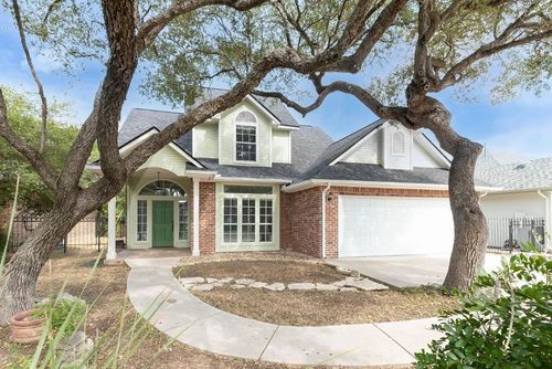 641 Evergreen Ln, New Braunfels, TX, 78130-6626 | Card Image