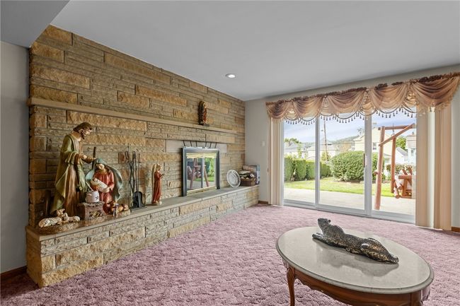 1725 Vance Ave, House other with 4 bedrooms, 3 bathrooms and 2 parking in Coraopolis PA | Image 28