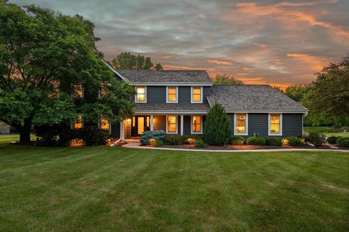 11912 N Lantern Lane, Mequon, WI, 53092 | Card Image