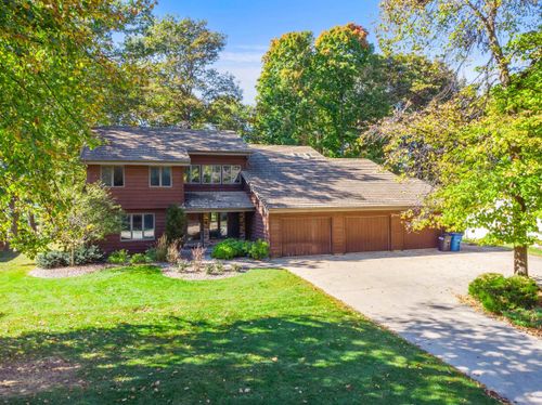 1591 Maricopa Drive, OSHKOSH, WI, 54904-8229 | Card Image