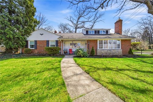 25301 Wolf Rd, Bay Village, OH, 44140-2663 | Card Image