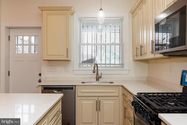 2502 Jefferson St, Townhouse with 3 bedrooms, 4 bathrooms and null parking in BALTIMORE MD | Image 37