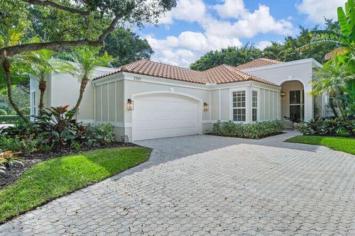 2707 Players Ct, Wellington, FL, 33414-6290 | Card Image