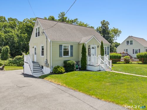 30 Lansing Ave, Trumbull, CT, 06611-4833 | Card Image