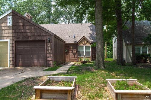313 Northwood Ln, Lawrence, KS, 66044-4676 | Card Image