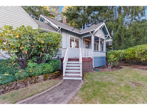 8015 Sw 45th Ave, Portland, OR, 97219-3403 | Card Image