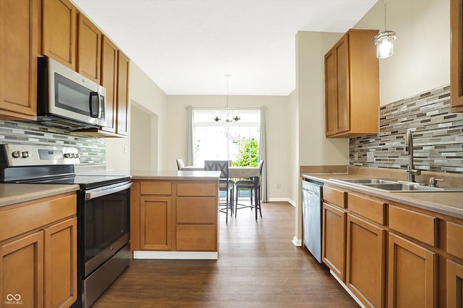 7022 Forrester Ln, Condo with 3 bedrooms, 3 bathrooms and null parking in Indianapolis IN | Image 10