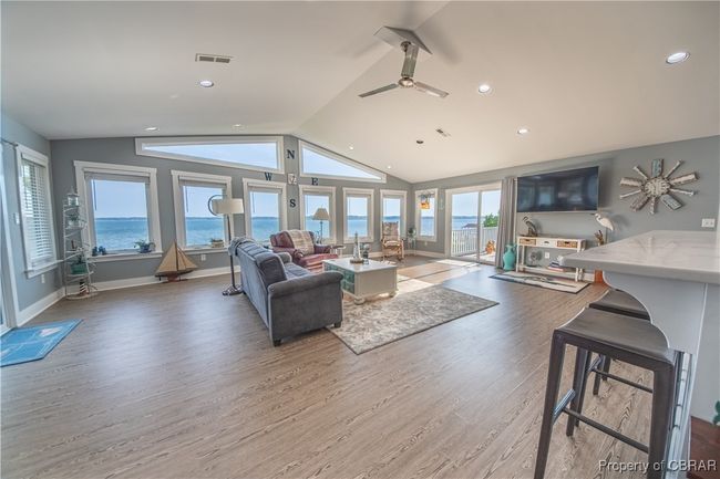 335 Berryville Shores Dr, House other with 3 bedrooms, 2 bathrooms and null parking in Deltaville VA | Image 13