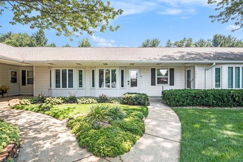 7314 Pinegrove Dr, Jenison, MI, 49428-7796 | Card Image