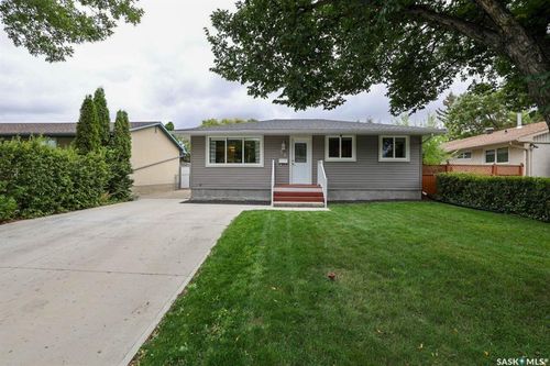 55 Peart Cres, Regina, SK, S4N4R4 | Card Image