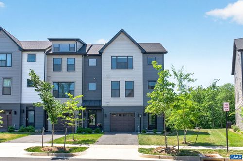 2264 Fowler Cir, CHARLOTTESVILLE, VA, 22901-3270 | Card Image