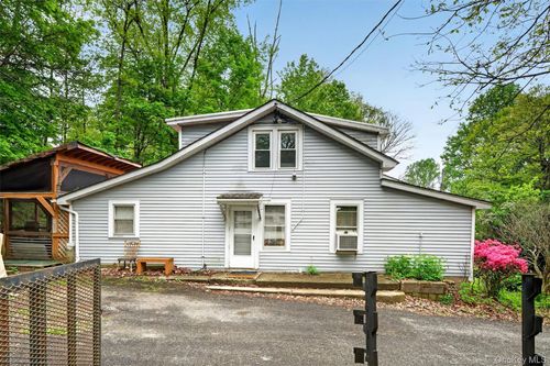 32 Tarbell Road, Wallkill, NY, 12721 | Card Image