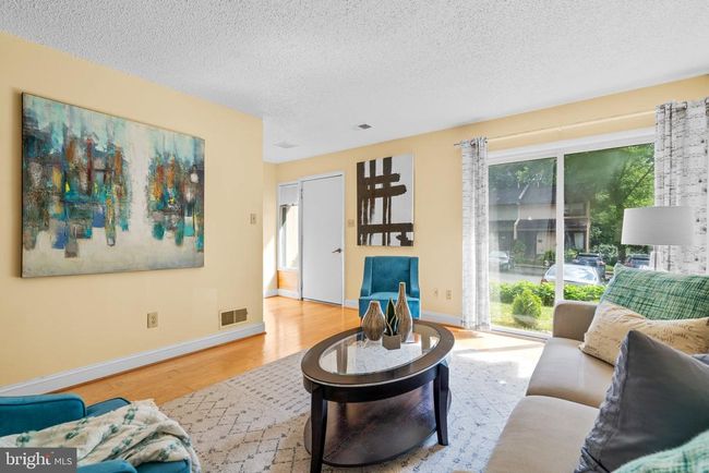 12130 Captiva Ct, Townhouse with 2 bedrooms, 3 bathrooms and null parking in RESTON VA | Image 5