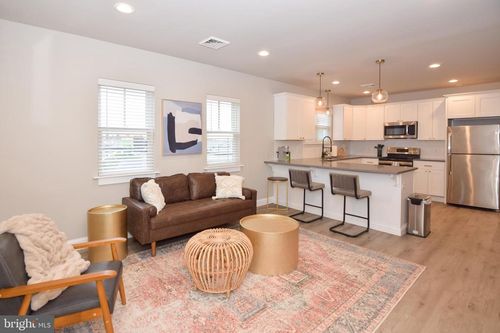 apt-2r-1401 Market St, CAMP HILL, PA, 17011-4837 | Card Image