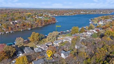 Aerial view with the markers of the home and the dock. | Image 1