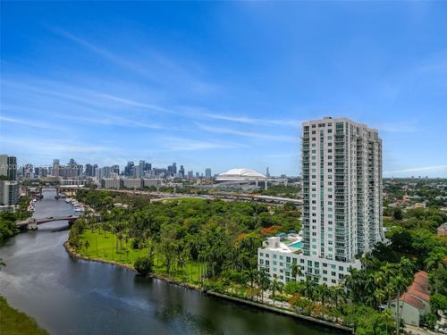703-1871 Nw South River Dr, Miami, FL, 33125-2773 | Card Image