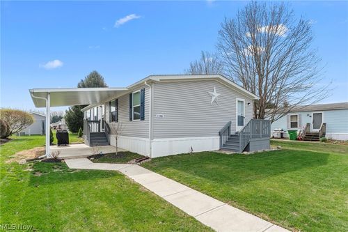 1598 Bogie Ln, Painesville, OH, 44077-4885 | Card Image