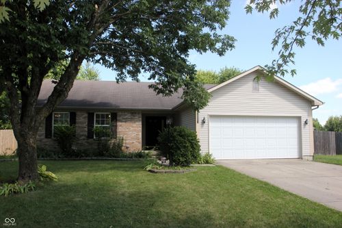5112 Pine Hill Dr, Noblesville, IN, 46062-7886 | Card Image