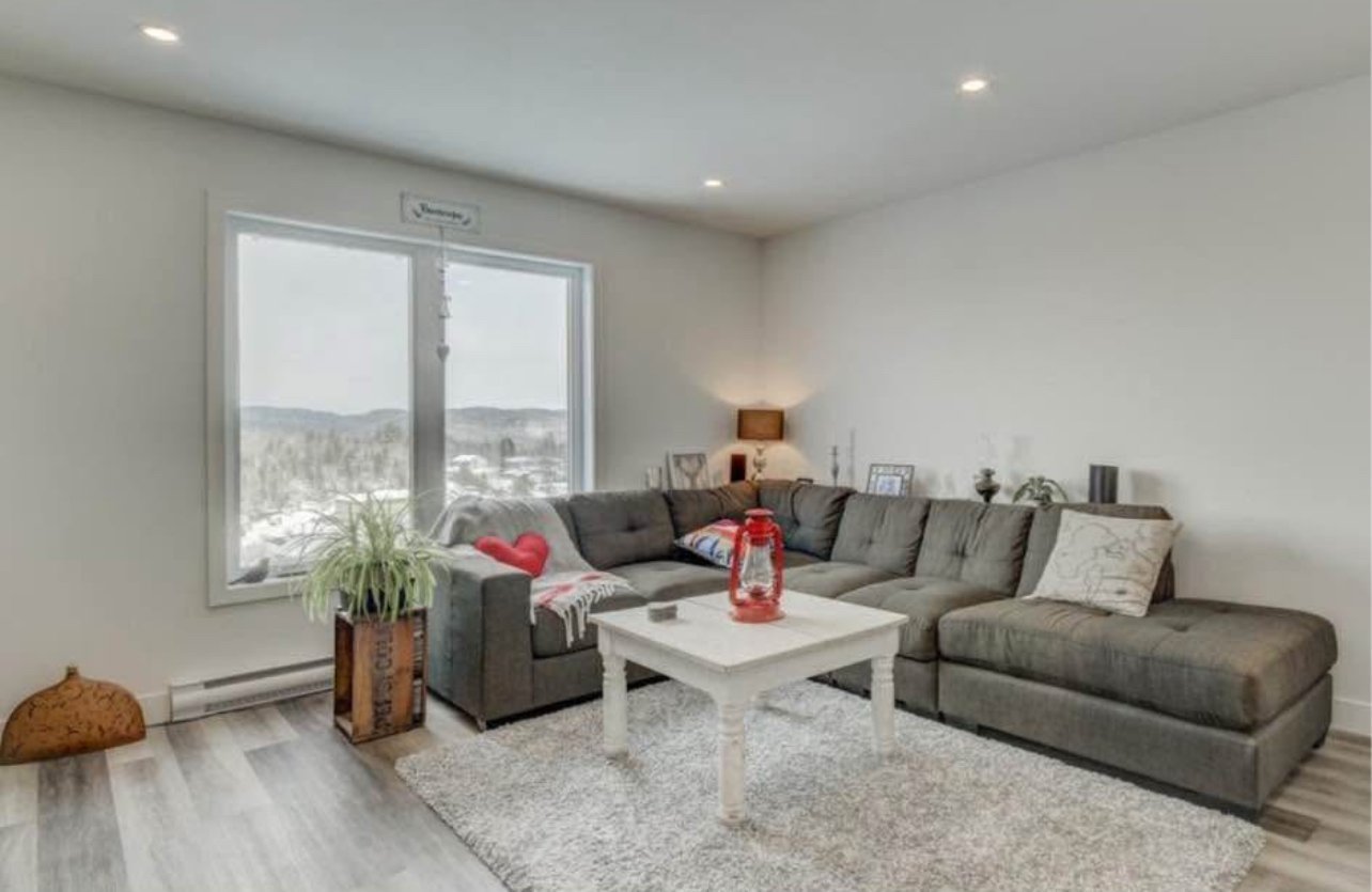 Residential Lease in Sainte-Agathe-des-Monts 5