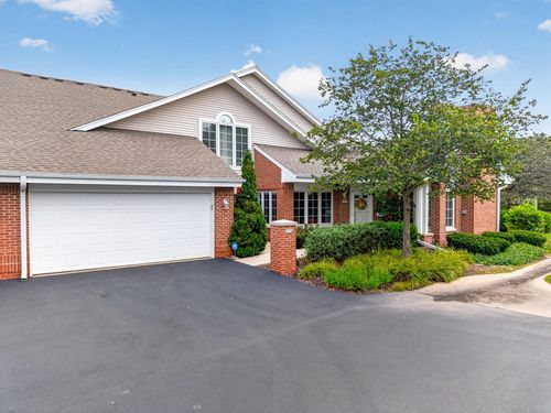 8779 Woodbridge Drive, Greendale, WI, 53129 | Card Image