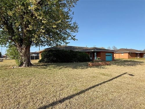 209 E Ruble Ave, Taloga, OK, 73667-4536 | Card Image
